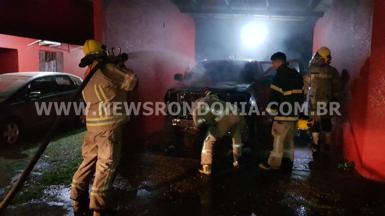 Criminosos Colocam Fogo Em Viatura Dentro Do Grupamento De Busca Do