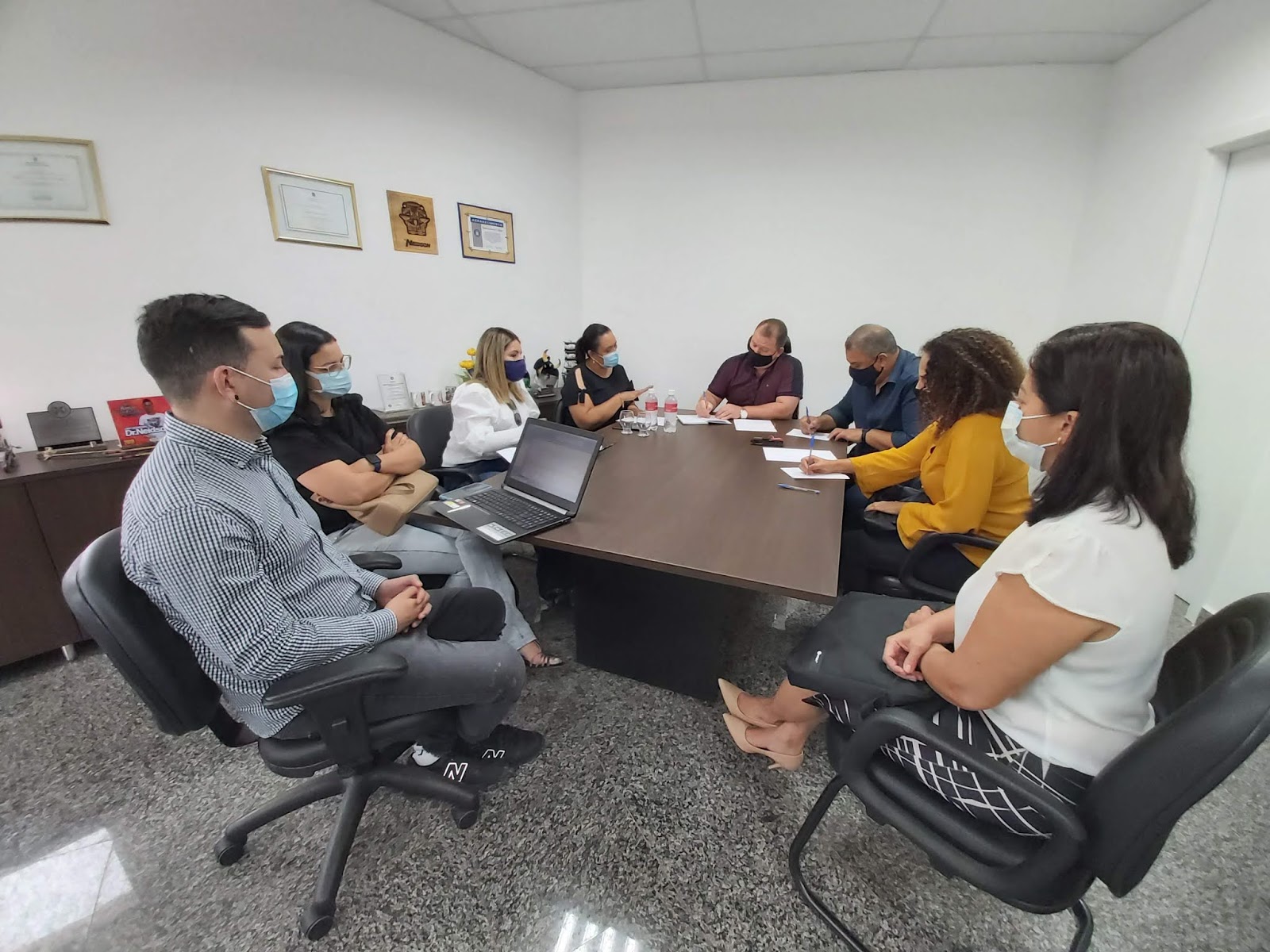 Dr. Neidson recebe membros do Cosems para discutir número de leitos clínicos e de UTI contratados pelo Estado durante pandemia - News Rondônia