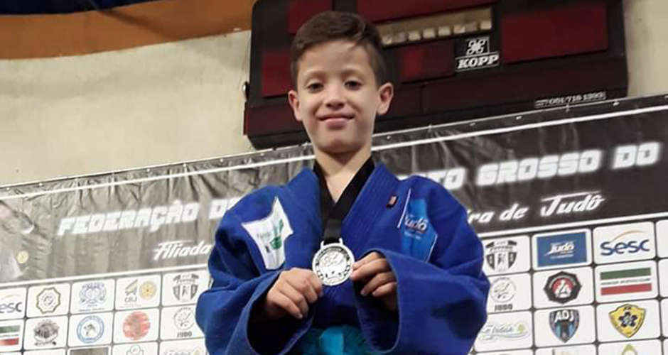 MÃE PEDE APOIO PARA FILHO PARTICIPAR DE COMPETIÇÃO - News Rondônia