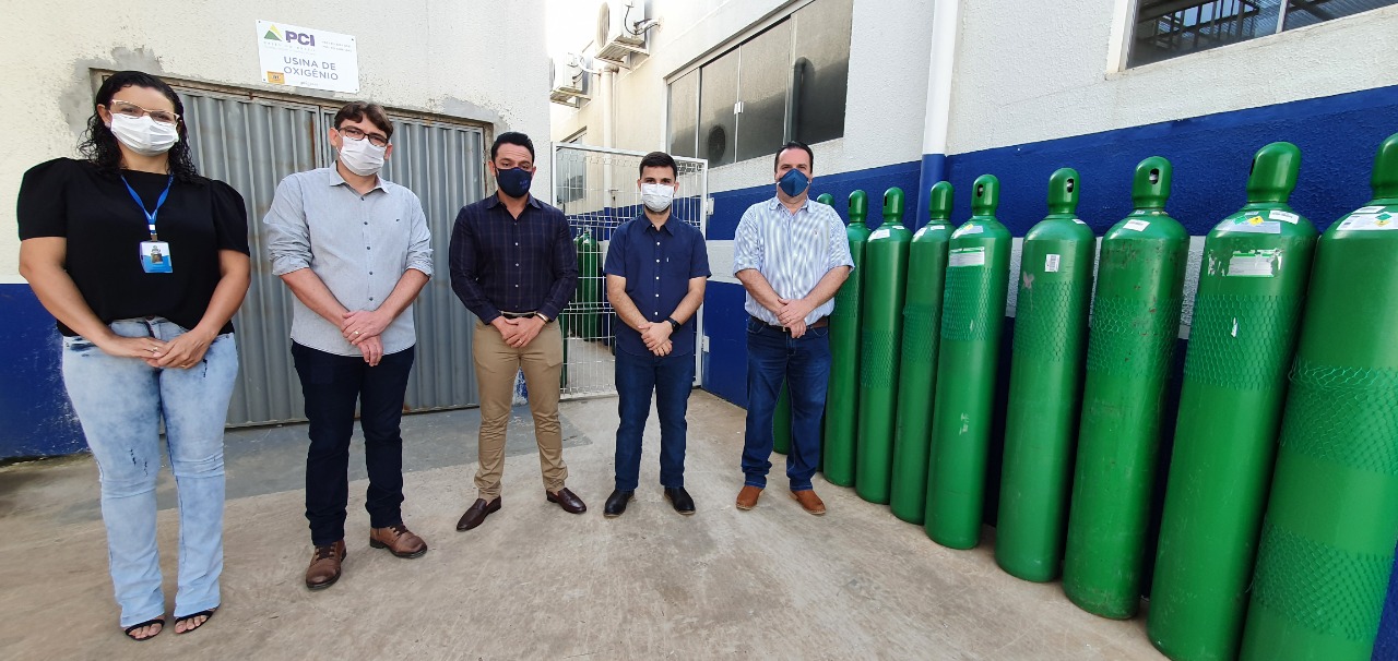 Jaru recebe 10 cilindros de oxigênio; gás medicinal foi enviado pelo Governo do Estado - News Rondônia
