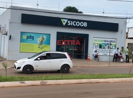 AÇÃO CRIMINOSA: AGÊNCIA BANCÁRIA É ALVO DE BANDIDOS NO INTERIOR DE RO - News Rondônia