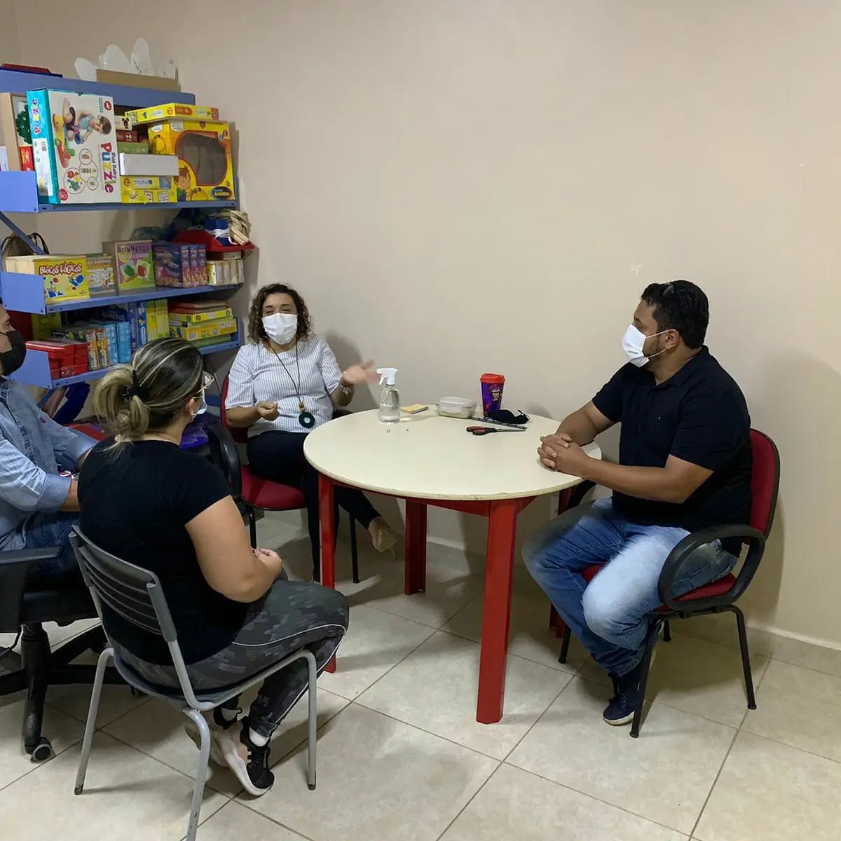 Vereador Gilber Mercês visita extensão da Creche Pequeno Jones - News Rondônia