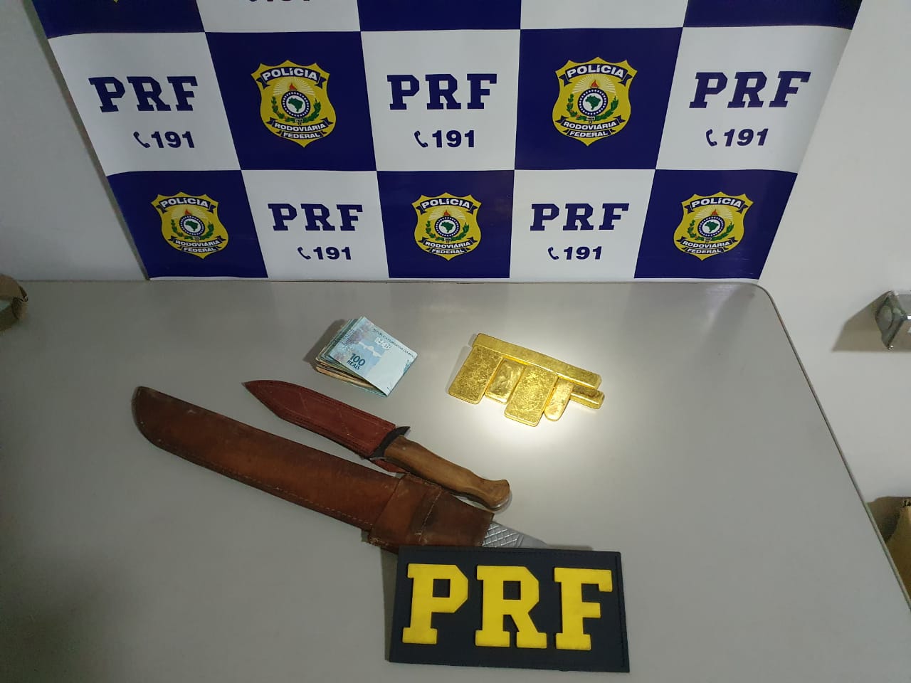 PRF apreende mais de meio milhão de reais em ouro - News Rondônia