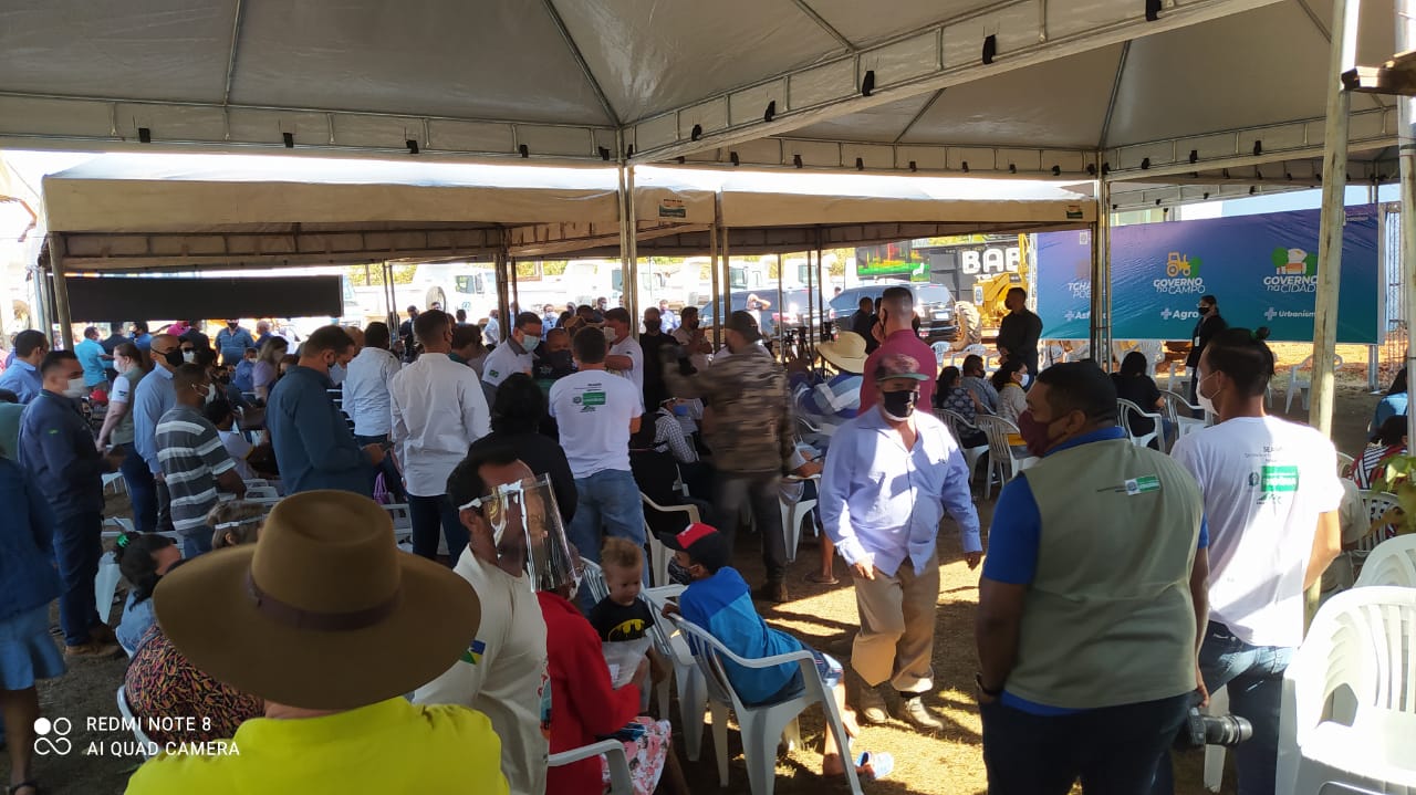 Governador conhece potencial chacareiro com o programa porteira à dentro no Jardim Santana e estrada dos periquitos - News Rondônia