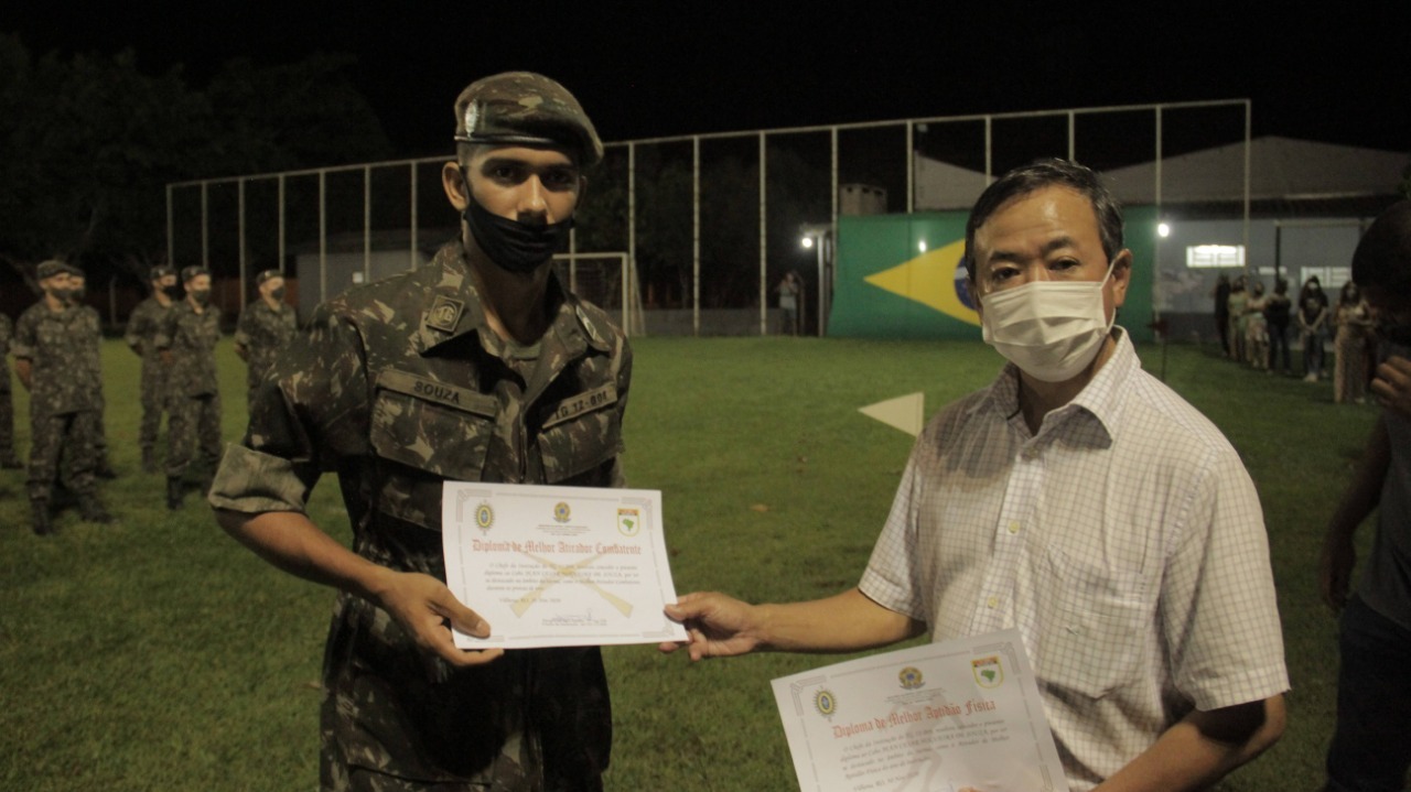 Tiro de Guerra forma 43 atiradores em cerimônia reduzida com entrega de honrarias e certificados - News Rondônia