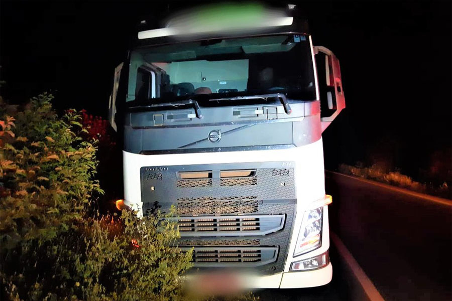 Caminhoneiro embriagado é preso na BA após ser flagrado arrastando semirreboque tombado em rodovia - News Rondônia