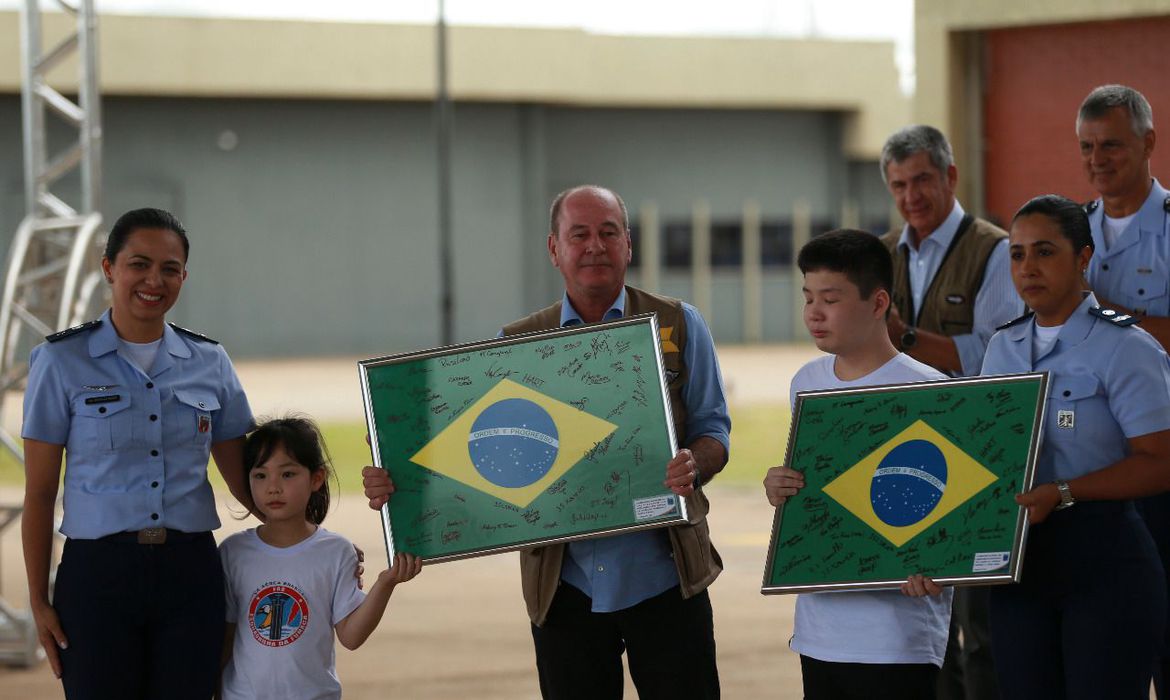 CORONAVÍRUS: BRASILEIROS DEIXAM QUARENTENA NA BASE AÉREA DE ANÁPOLIS - News Rondônia
