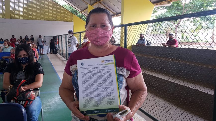 REGULARIZAÇÃO - Documentos definitivos do Programa Título Já são entregues a famílias de Rolim de Moura - News Rondônia