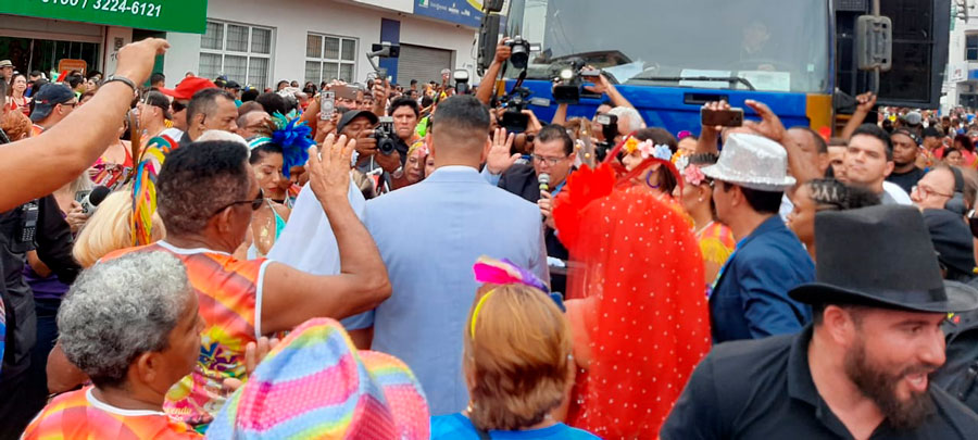 GRUPO CAIRU FAZ HOMENAGEM PARA LUCIANO HANG DA HAVAN - News Rondônia