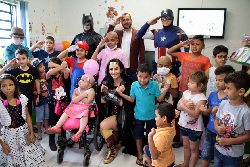 CRIANÇAS DO SETOR DE ONCOLOGIA DO HOSPITAL DE BASE, EM PORTO VELHO, RECEBEM A VISITA DE HERÓIS DA MARVEL E DC - News Rondônia