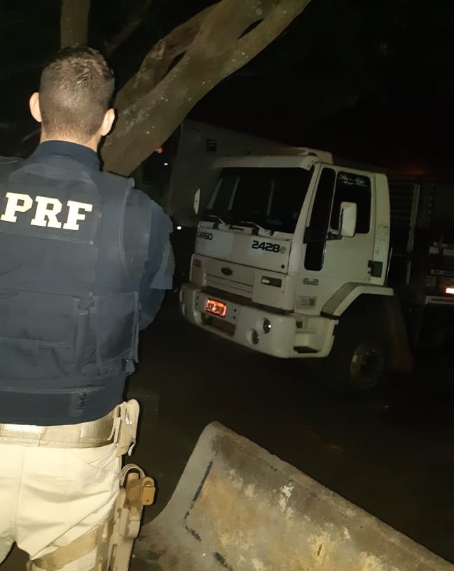 PRF salva homem que tentava tirar a própria vida em estacionamento de posto de Vilhena - News Rondônia