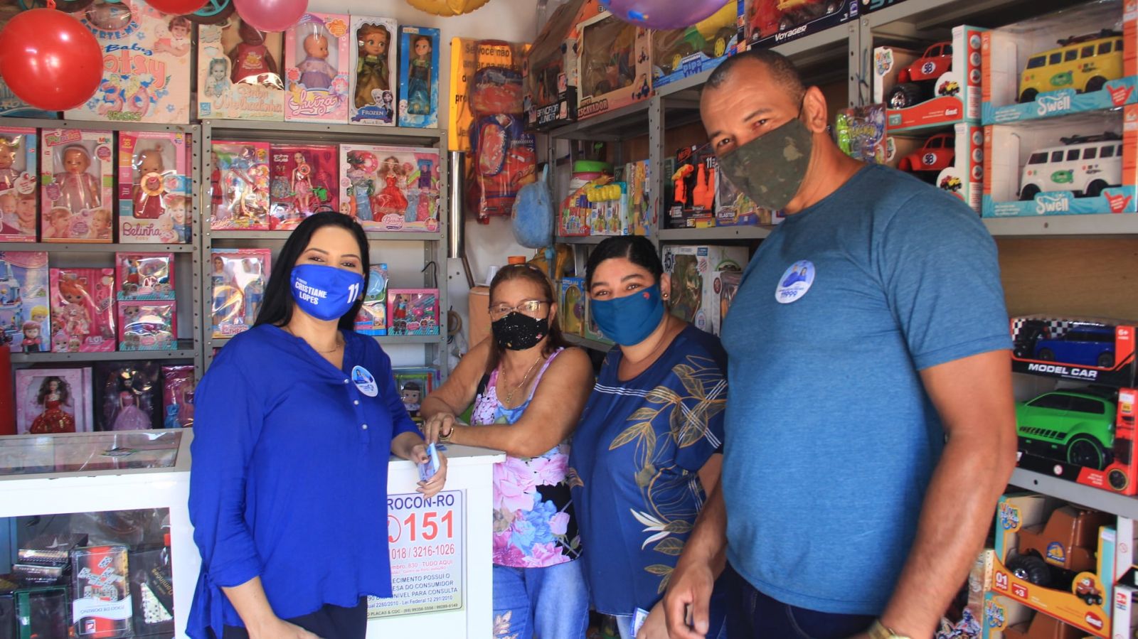 Cristiane Lopes e Danielzão do Esporte visitam Shopping Popular da Zona Sul e levam suas propostas e ouvem as demandas dos cidadãos. - News Rondônia