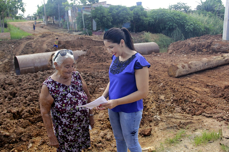 BUEIRO É RECUPERADO NA BANDONION APÓS PEDIDO DE CRISTIANE LOPES - News Rondônia