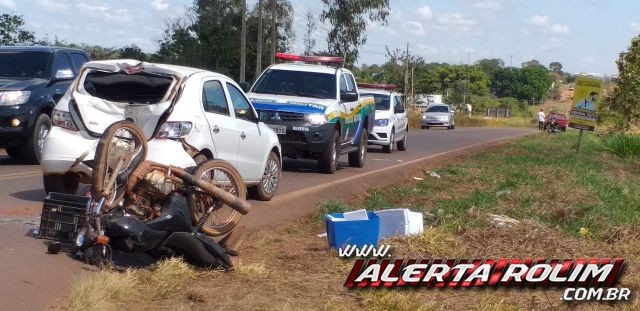 ROLIM DE MOURA  MOTOCICLISTA MORRE APÓS SE CHOCAR NA TRASEIRA DE CARRO NA RO-010 - News Rondônia