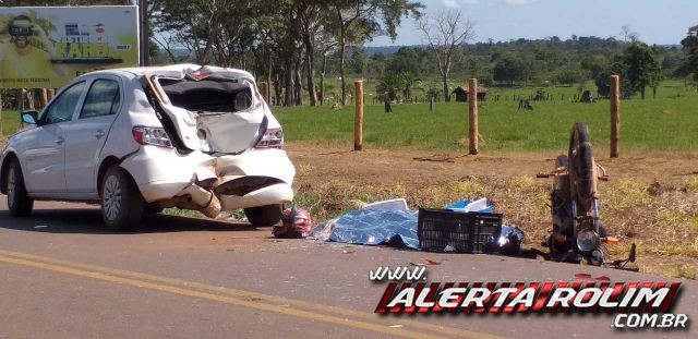 ROLIM DE MOURA  MOTOCICLISTA MORRE APÓS SE CHOCAR NA TRASEIRA DE CARRO NA RO-010 - News Rondônia