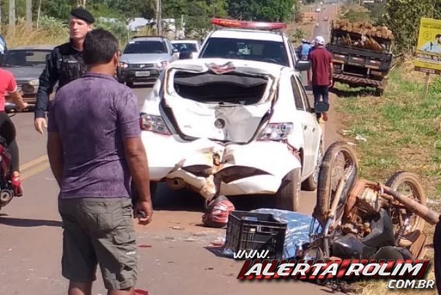 ROLIM DE MOURA  MOTOCICLISTA MORRE APÓS SE CHOCAR NA TRASEIRA DE CARRO NA RO-010 - News Rondônia