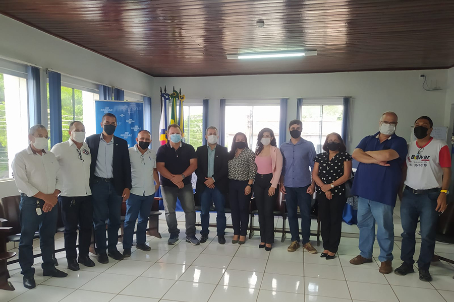 Dr. Neidson se reúne com diretoria da Sefin em Guajará-Mirim para atender demandas de comerciantes locais - News Rondônia