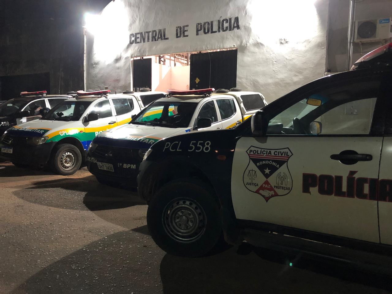 Jovem é preso após agredir, enforcar e colocar facão no pescoço da ex mulher durante uma briga - News Rondônia