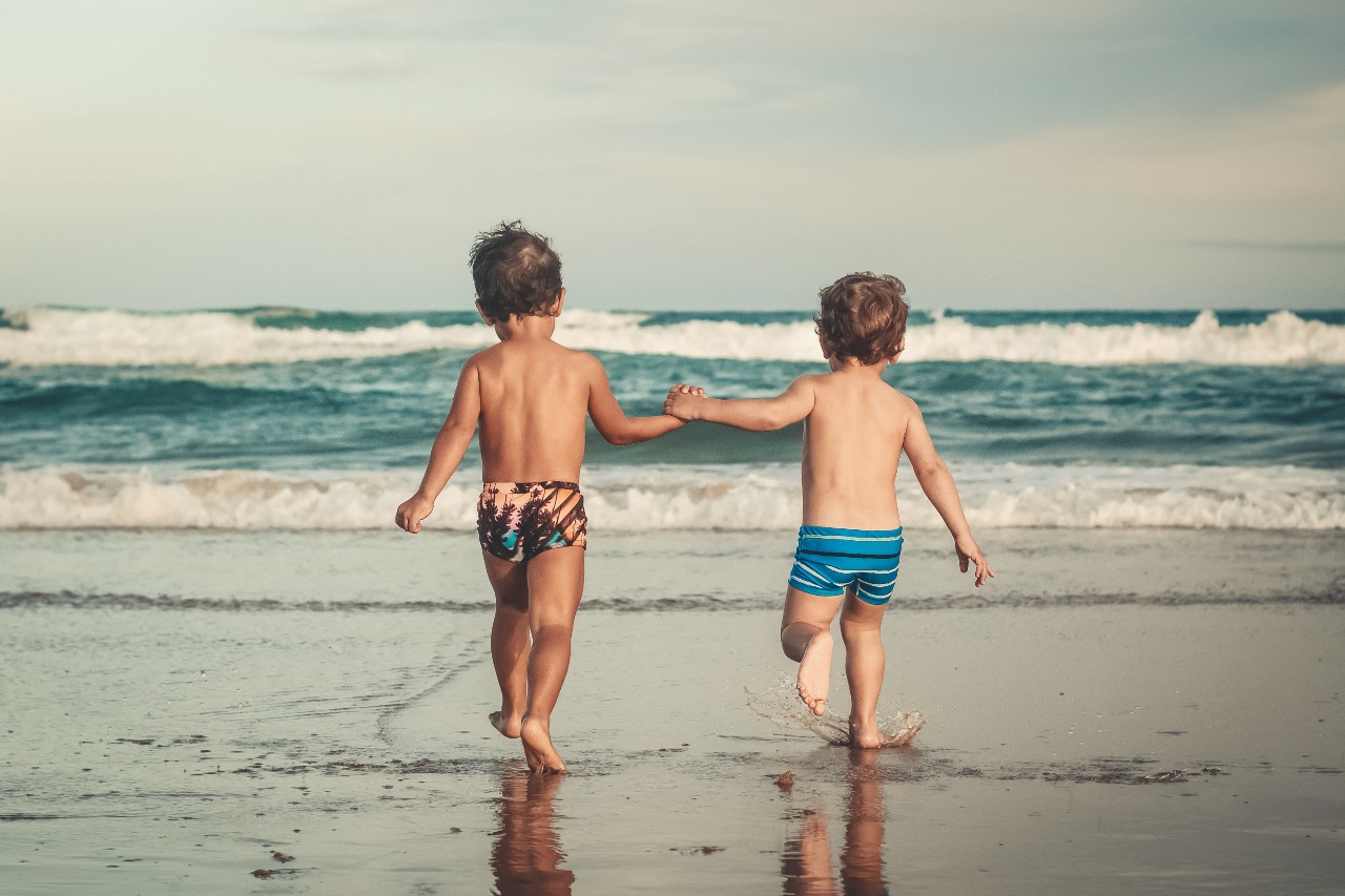 Quais cuidados e medidas de segurança ter com crianças na praia? - News Rondônia