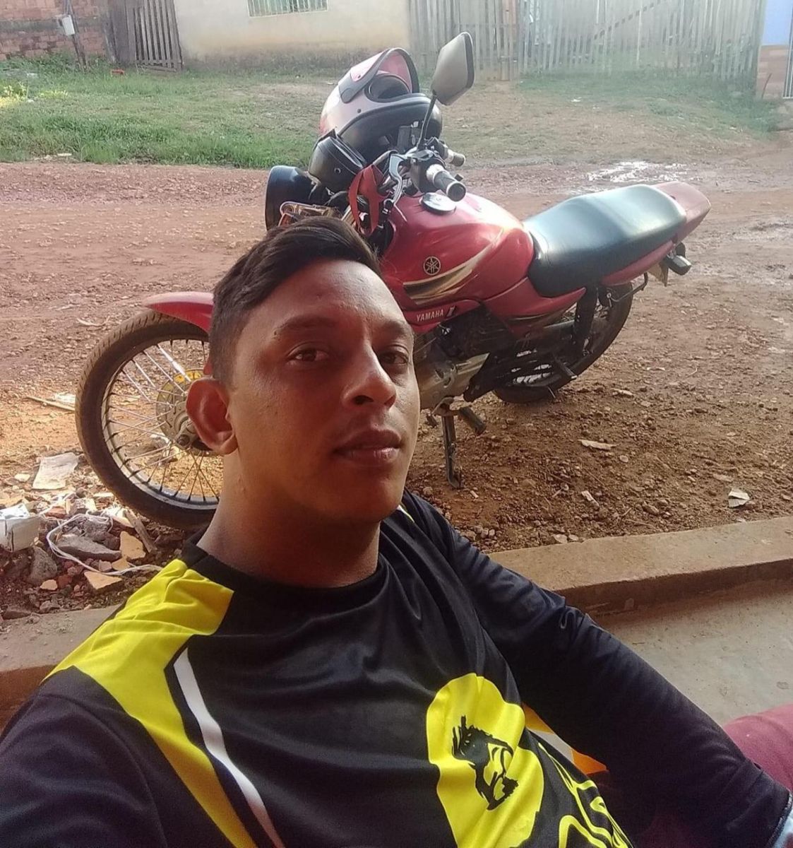Motociclista morre no hospital após colidir na lateral de caminhão na zona sul - News Rondônia