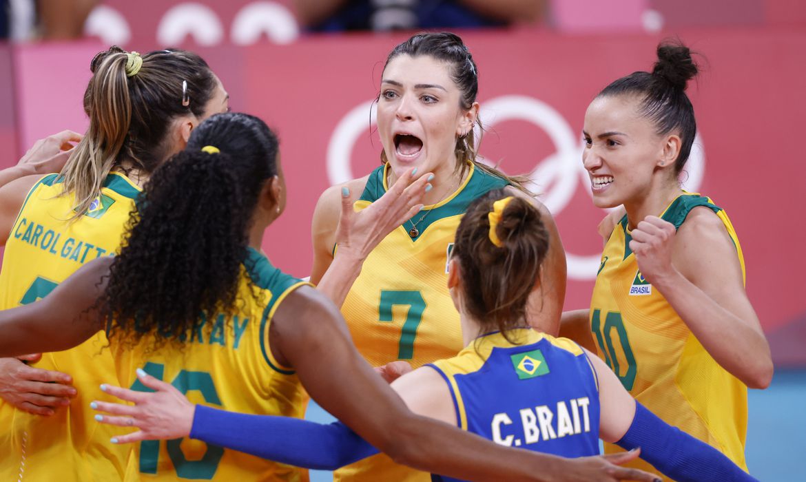 Meninas do vôlei batem Comitê Olímpico Russo e vão às semifinais - News Rondônia