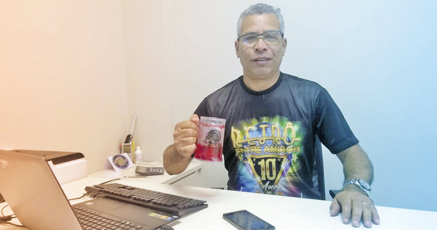 CLEMILSON FARIAS: PRESIDENTE DO CLUBE FLASH BACK E O BAILE RETRO ENTRE AMIGOS - News Rondônia