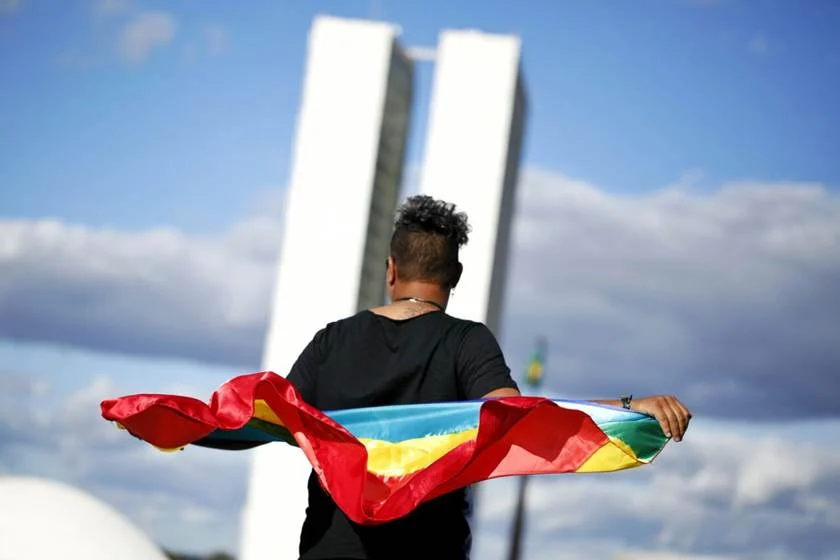 Candidaturas LGBTI+ saltam 86%, mas esbarram em verba curta e preconceito - News Rondônia