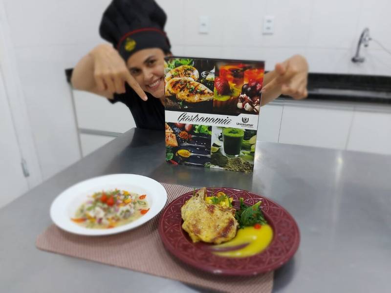 Rondoniense fica em terceiro em reality show on line de gastronomia promovido por universidade - Vídeo - News Rondônia