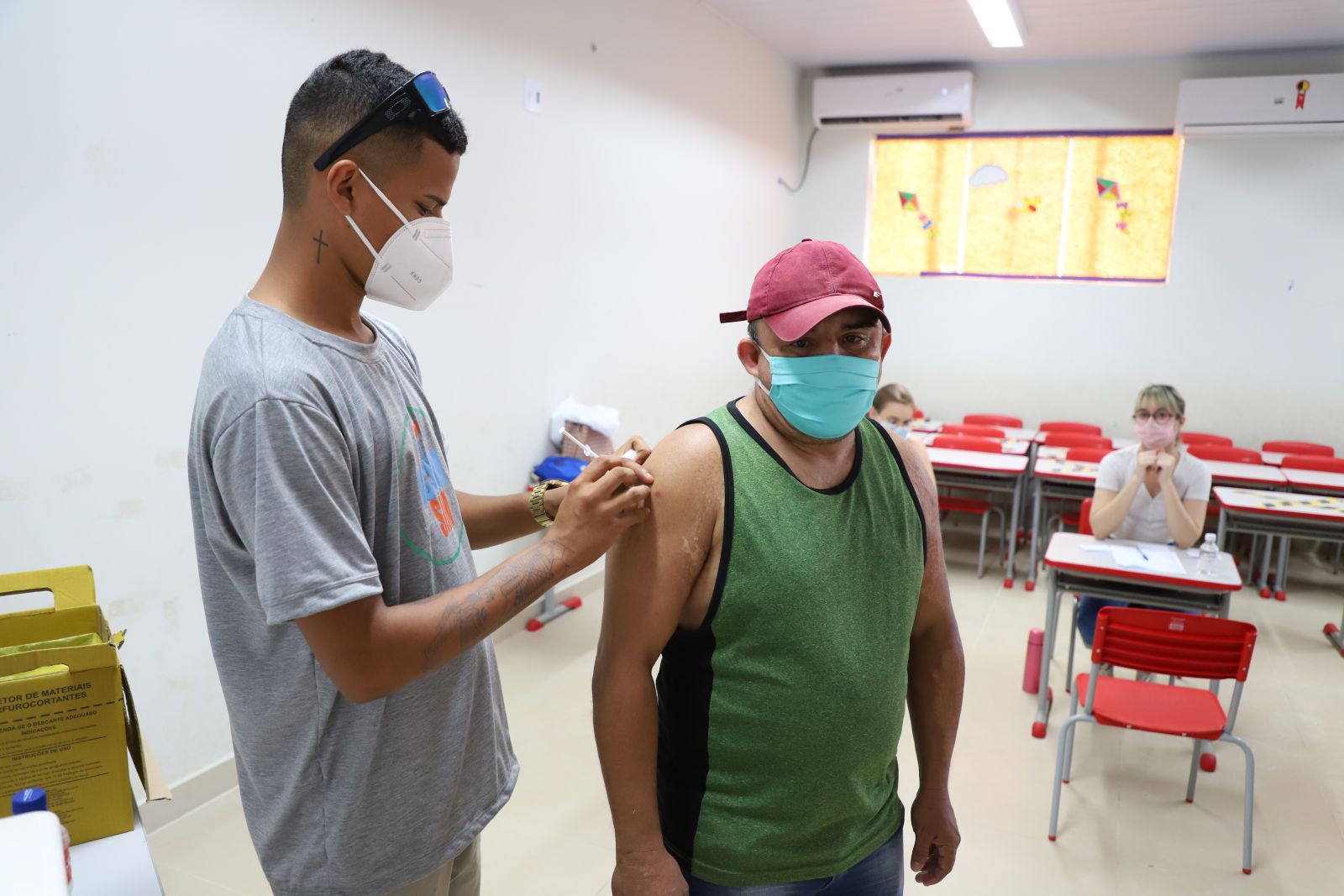 Moradores do Orgulho do Madeira são vacinados contra a Covid-19 - News Rondônia