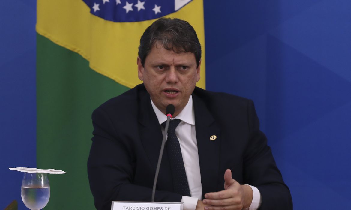 Em meio à pandemia, Brasil manteve logística de abastecimento - News Rondônia