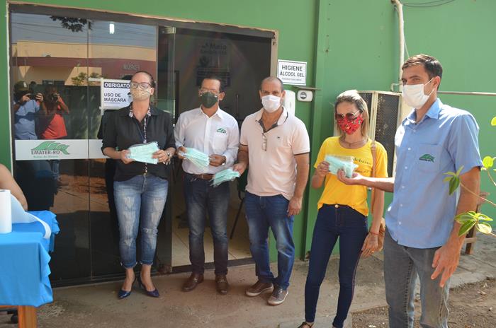 PREVENÇÃO: Famílias de Rolim de Moura são beneficiadas com máscaras de tecido distribuídas pelo Governo - News Rondônia