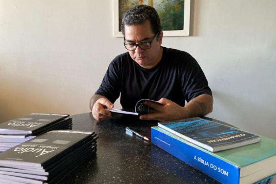 Rondoniense transforma 35 anos de experiência profissional em livro voltado à sonorização com apoio da Lei Aldir Blanc - News Rondônia