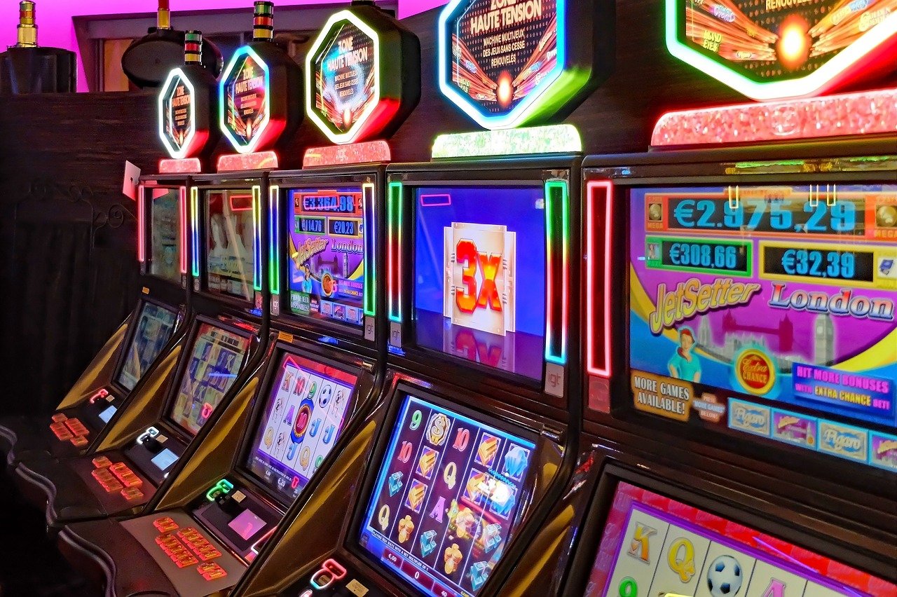 Tudo o Que Precisa Saber Sobre Apostas nas Slot Machines