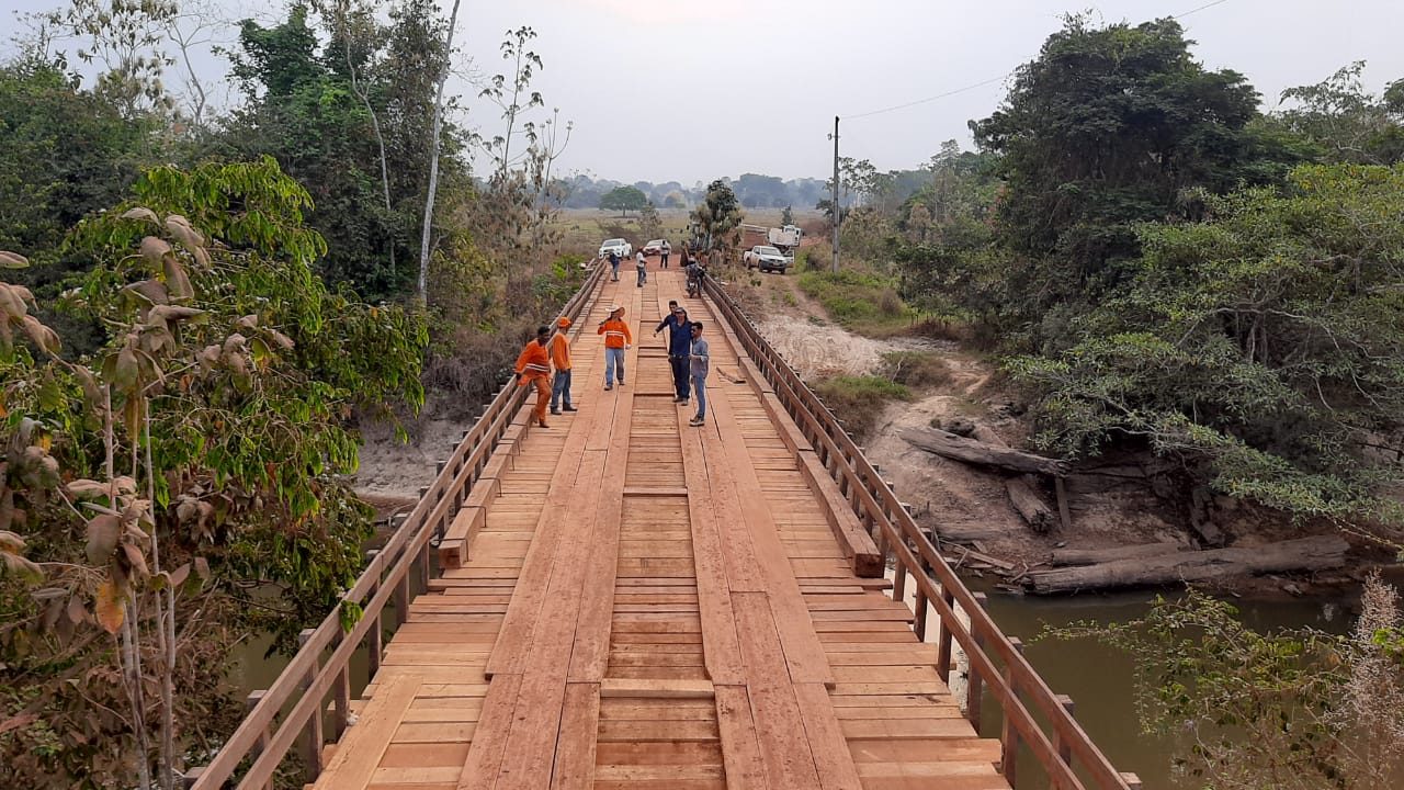 Obra de reconstrução da ponte sobre o rio Novo Mundo é finalizada pela Regional do DER em Alvorado do Oeste - News Rondônia