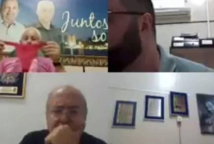 Vereador cheira calcinha durante sessão virtual da Câmara (Vídeo) - News Rondônia