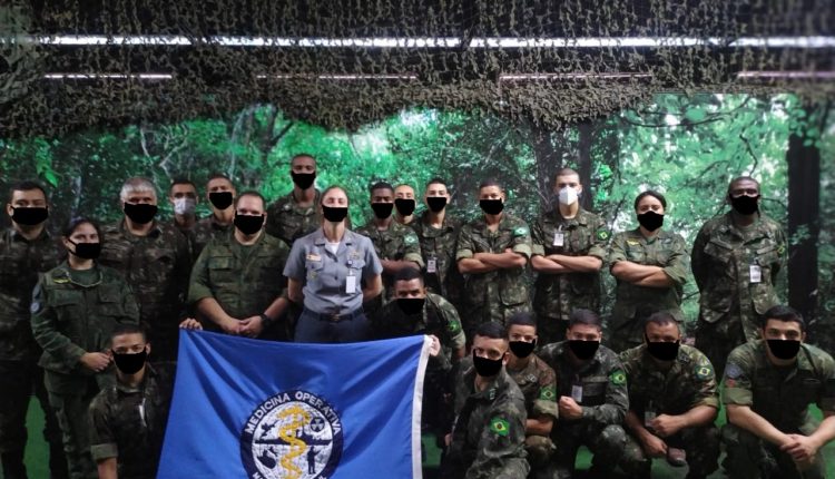 PUBLICAÇÃO: Exército faz manipulação tosca em foto para fingir que militares usavam máscara - News Rondônia
