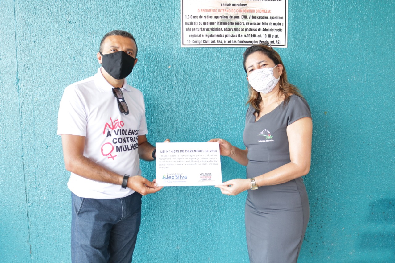 Condomínio bromélia recebe placa com a lei do deputado Alex Silva que visa inibir a violência doméstica - News Rondônia