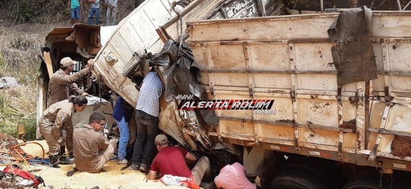 NÃO RESISTIU: MORRE PRESO AS FERRAGENS MOTORISTA DE CARRETA ENVOLVIDA EM GRAVE ACIDENTE NA BR-364 - News Rondônia