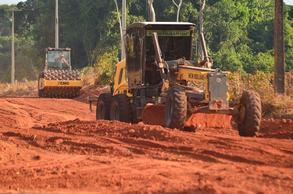 Quase 20 km de recuperação de estradas: máquinas da Prefeitura e da Seagri trabalham na zona rural de VIlhena - News Rondônia