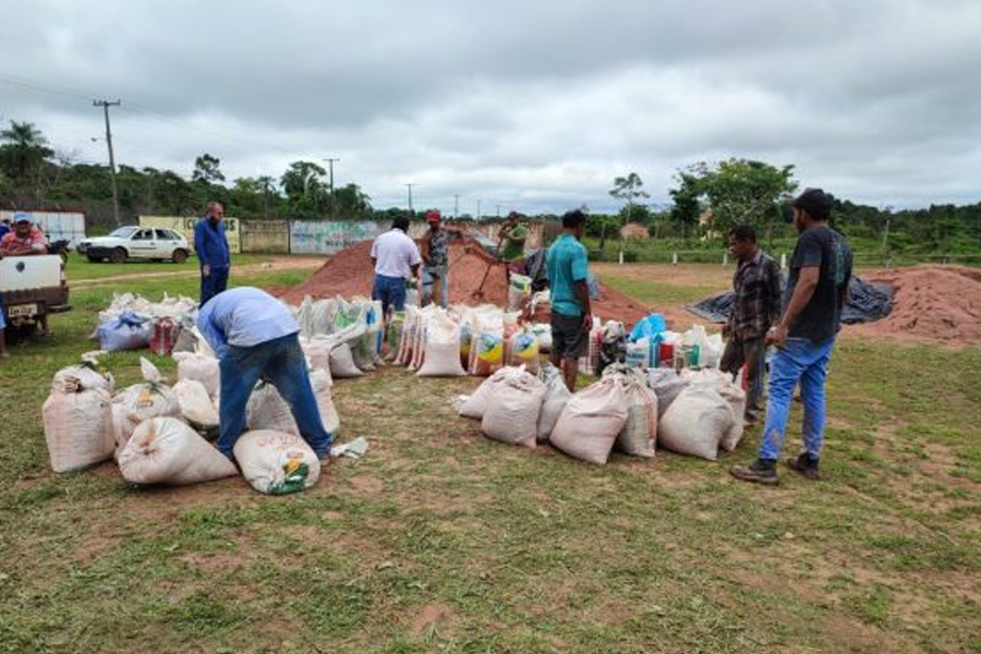 Extrativistas da Resex Rio Ouro Preto em Guajará-Mirim recebem calcário para aumentar a produtividade agrícola - News Rondônia