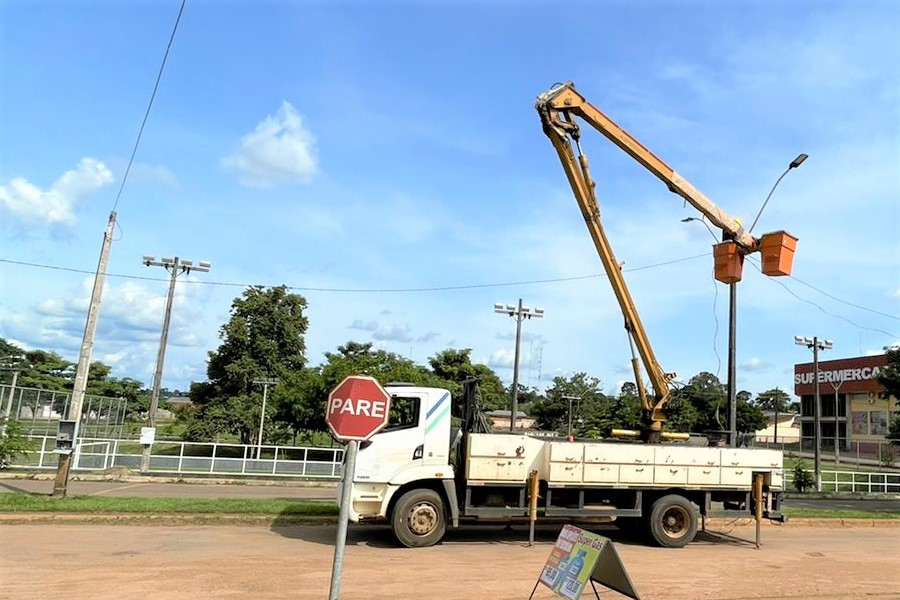 ARIQUEMES: Prefeitura realiza serviço de manutenção da iluminação pública - News Rondônia