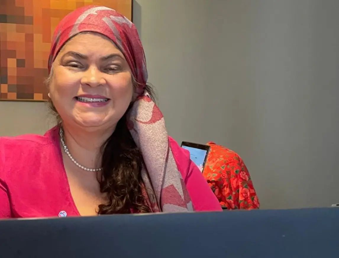Lutando contra um câncer, deputada comemora última sessão de radioterapia - News Rondônia
