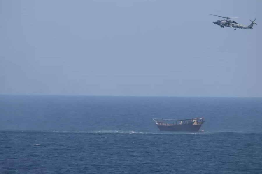 Marinha dos EUA faz apreensão gigantesca de armas no Mar da Arábia; veja fotos e vídeo - News Rondônia