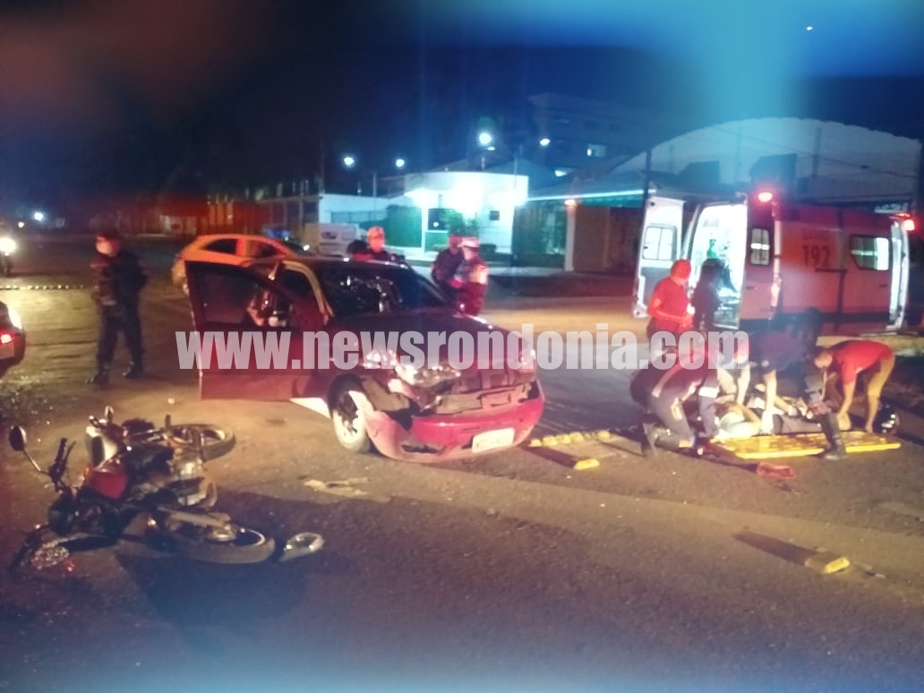 Motorista avança preferencial e causa acidente com moto deixando jovens feridos - News Rondônia