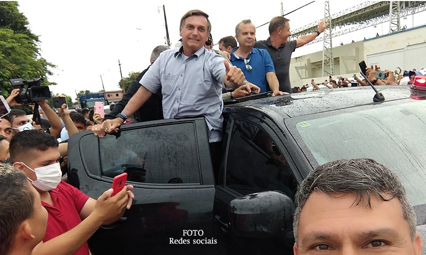 Em viagem ao Acre Bolsonaro acena com ajuda para socorrer as vítimas da alagação - News Rondônia