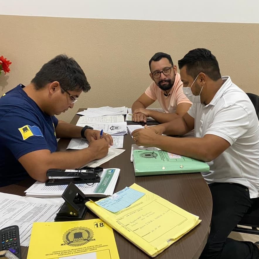 Vereador Gilber Mercês visita SEMUR para tratar demandas sobre regularização fundiária - News Rondônia