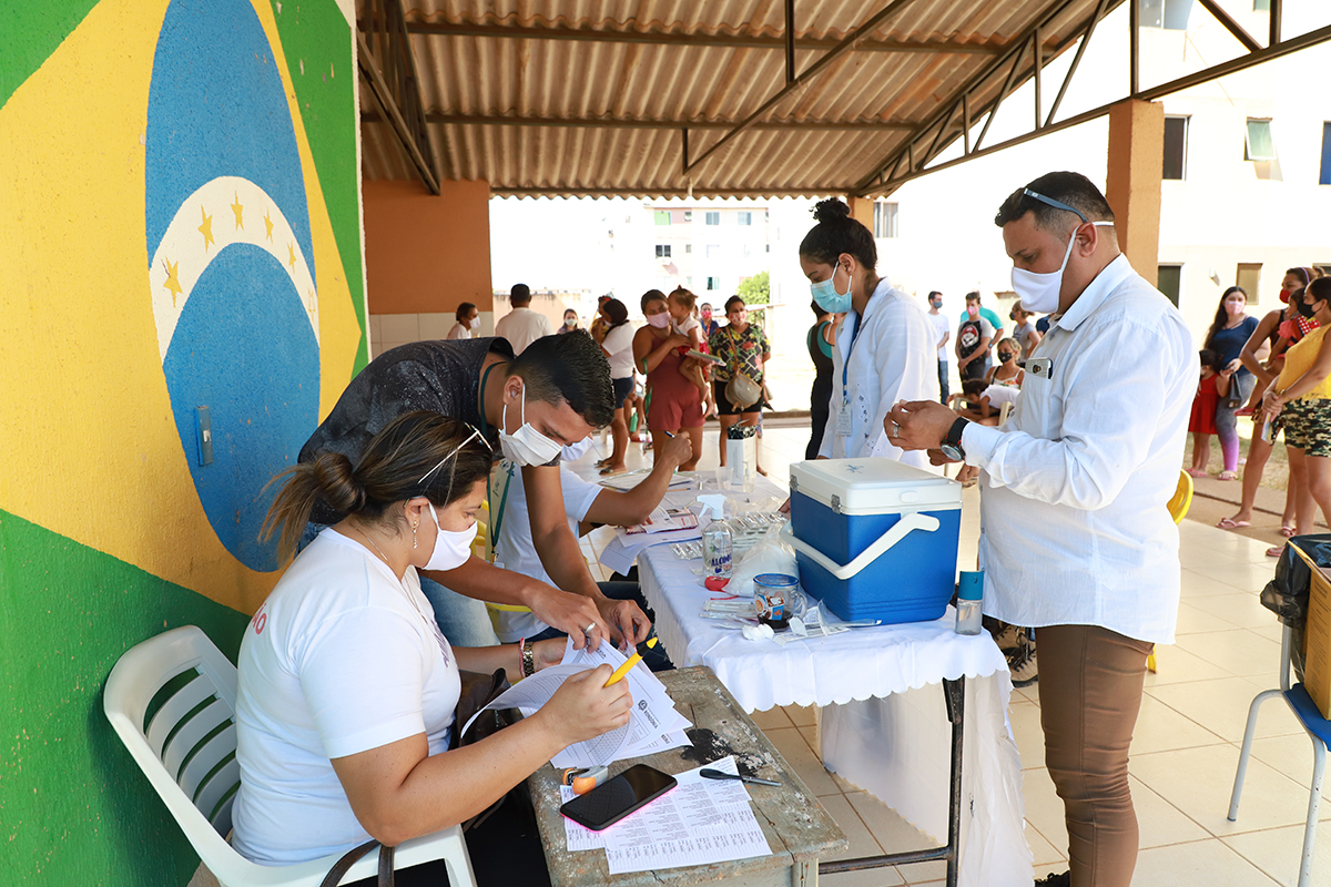 ORGULHO DO MADEIRA - Moradores são vacinados durante força tarefa - News Rondônia