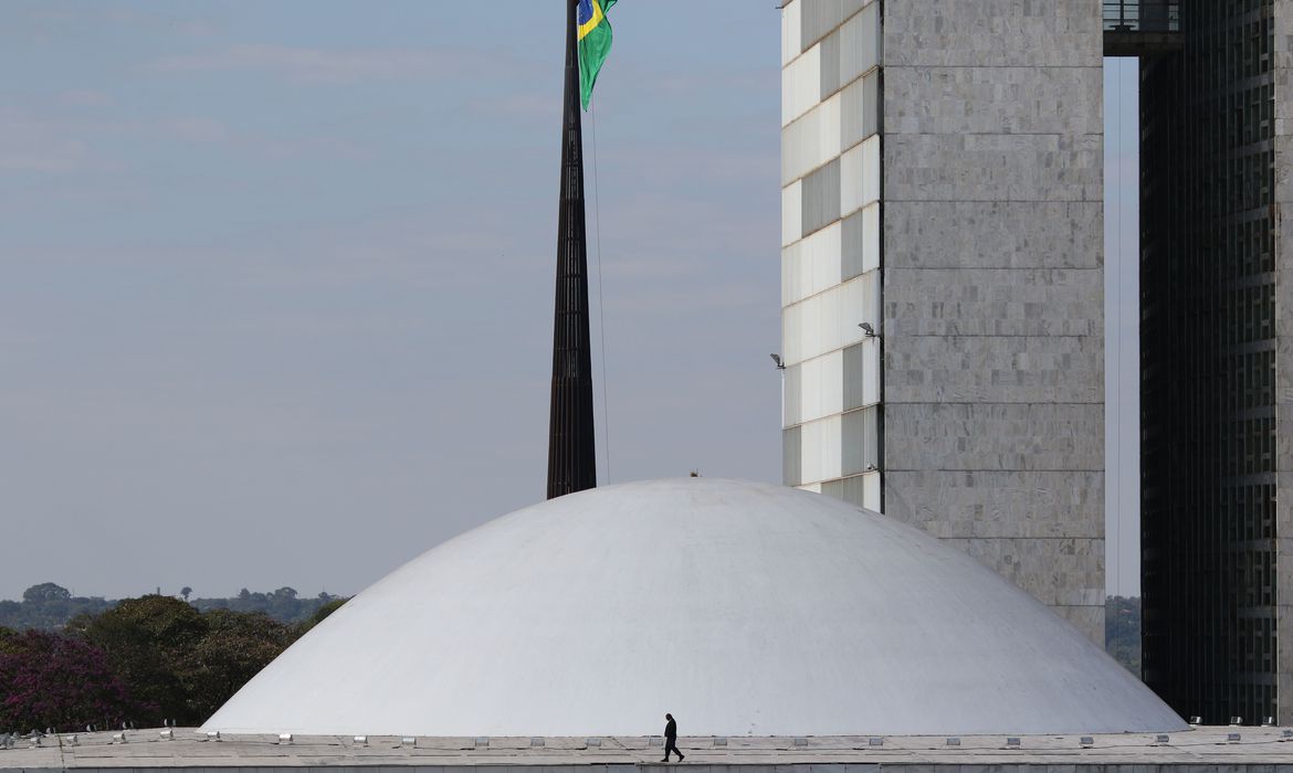 Ministro das Comunicações fala ao Senado sobre internet nas escolas - News Rondônia