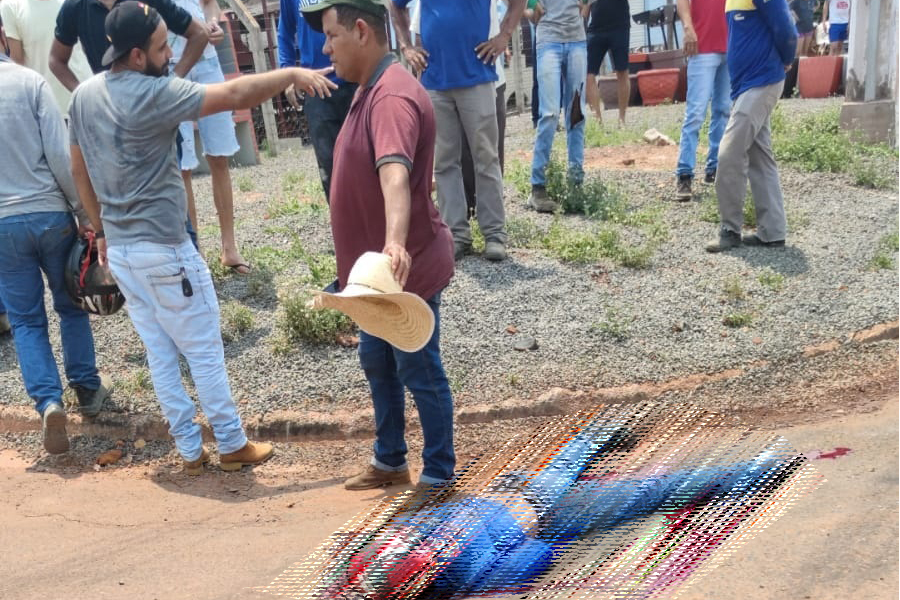 FATAL: Motociclista morre esmagado por caminhão boiadeiro - News Rondônia