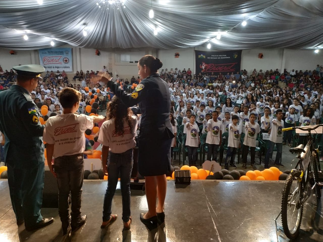 PROERD FORMA 486 ALUNOS EM JI-PARANÁ - News Rondônia